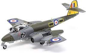 Airfix 09182A 1/48 Gloster Meteor F.8 Plastic Model Kit - Image 2