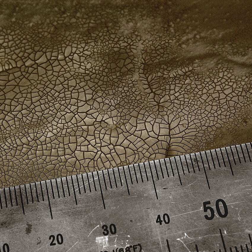 AK Interactive Dioramas: Dark & Dry Crackle Effects - 100ml (Acrylic) - Image 2