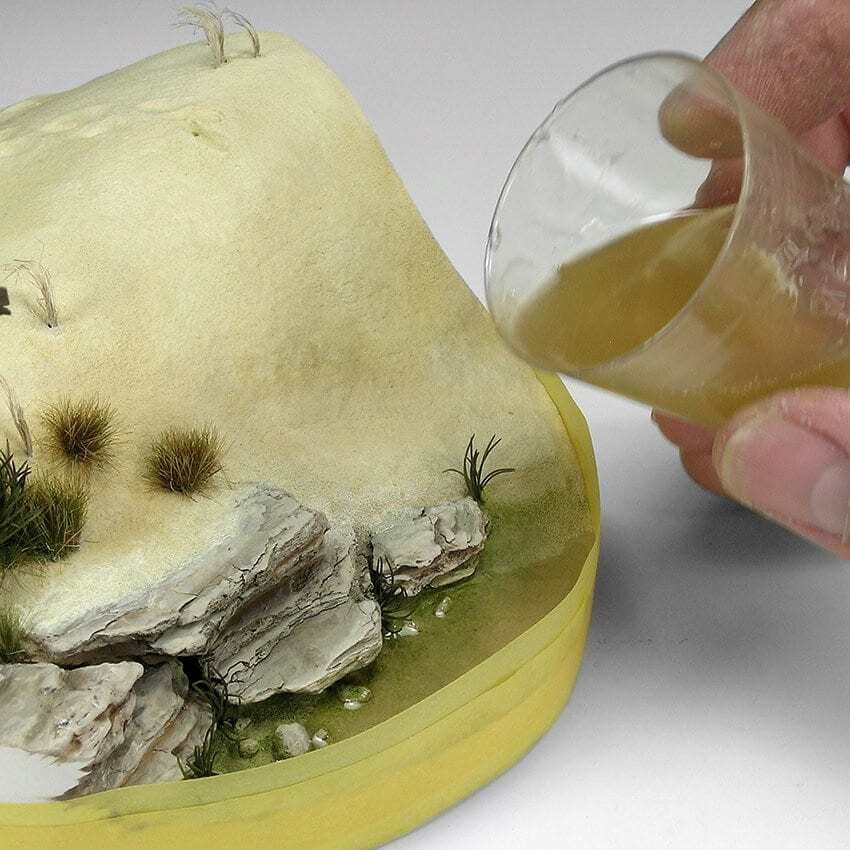AK Interactive Dioramas: Resin Water 2-Components Epoxy Resin - 180ml - Image 3