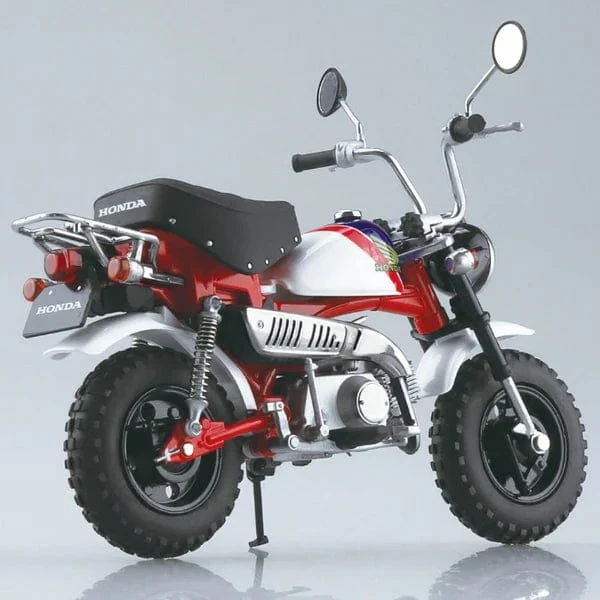 Aoshima 1/12 Diecast Honda Monkey Special Shasta White (Tricolor) Plastic Model Kit - Image 3