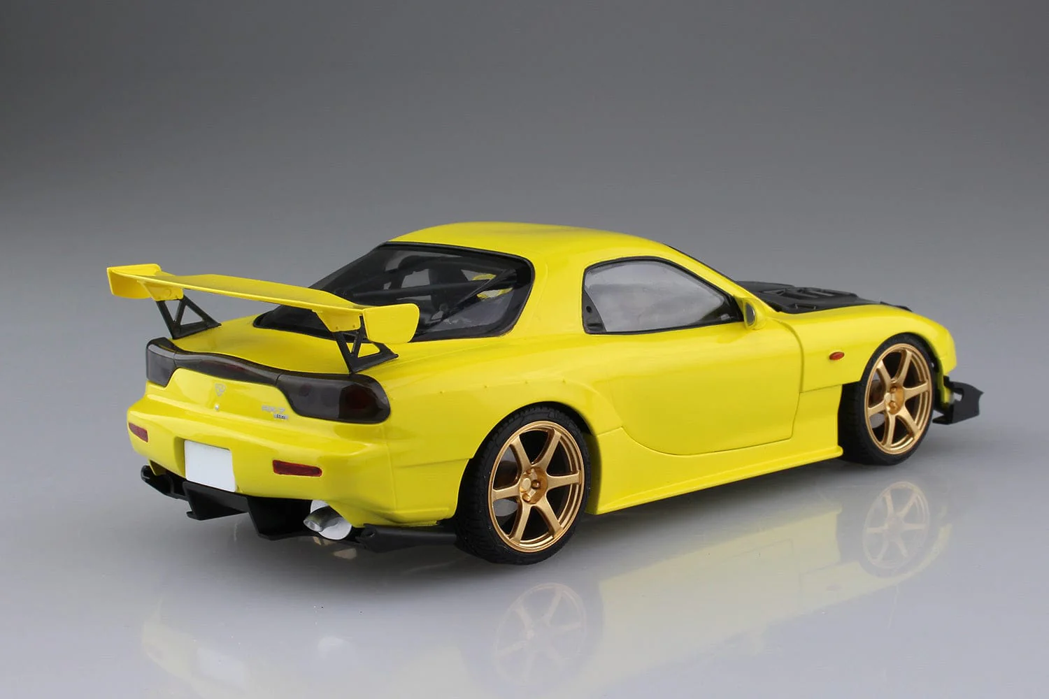 Aoshima 1/24 FD3S RX-7 Project D Ver Plastic Model Kit - Image 3