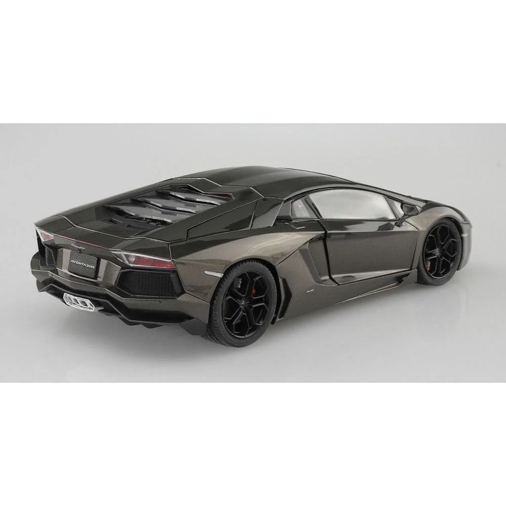 Aoshima 1/24 Lamborghini Aventador LP700-4 2011 - Image 3