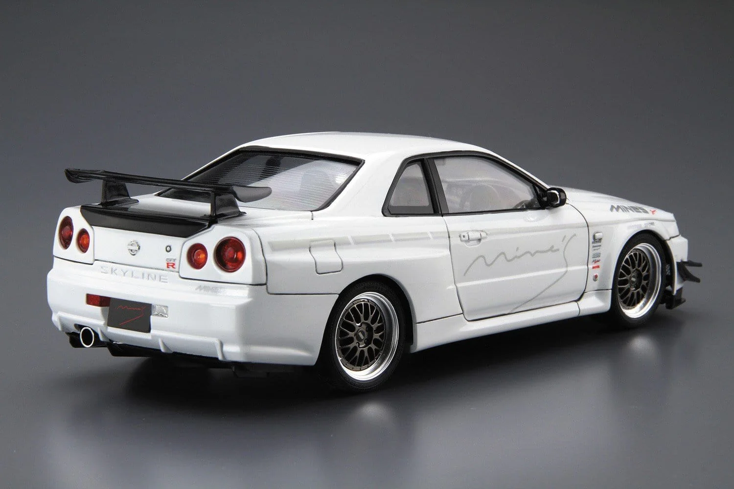 Aoshima 1/24 MineS Bnr34Skyline Gt-R 2002 - Image 3