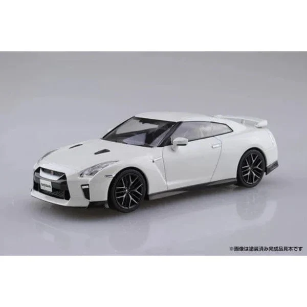 Aoshima 1/32 Snap Nissan R35 Nissan GT-R 2024 (Brilliant White Pearl) Plastic Model Kit - Image 2