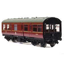 Bachmann 39-780 OO LMS 50ft Inspection Saloon LMS Crimson Lake - Image 2