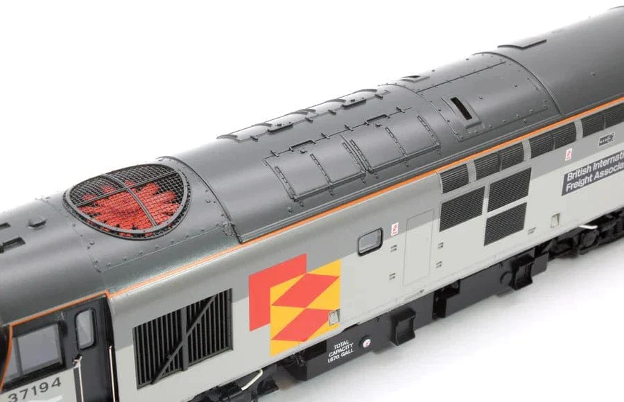 Bachmann Branchline 35-305SFX OO Class 37/0 Centre Headcode 37194 BR RF Diesel - Deluxe DCC/Sound** - Image 3