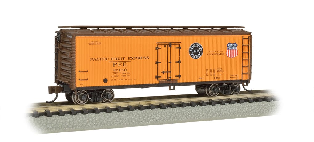 Bachmann N 40ft Wood Reefer - Ready to Run - Pacific Fruit Express (orange, black, SP & UP Color Logos)**