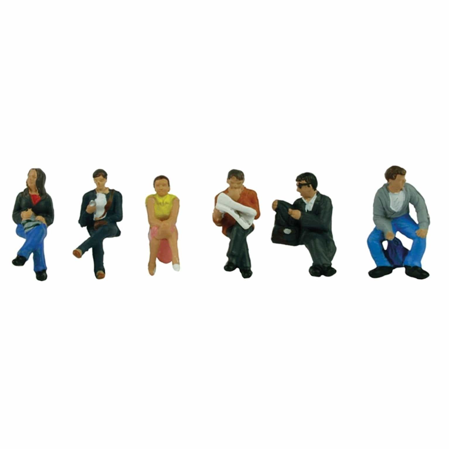 Bachmann Scenecraft 36-045 OO Station Passengers Sitting