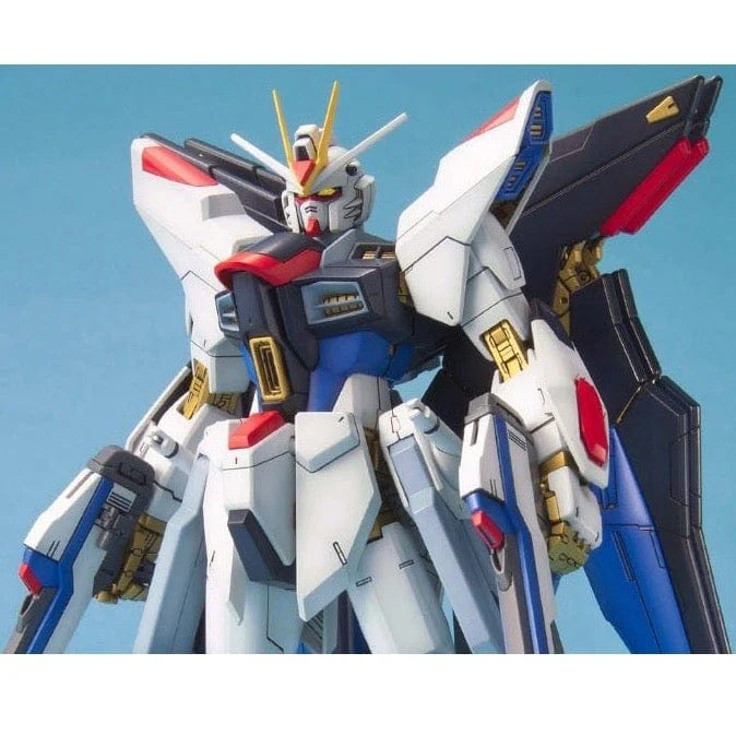 Bandai MG 1/100 Strike Freedom Gundam - Image 2