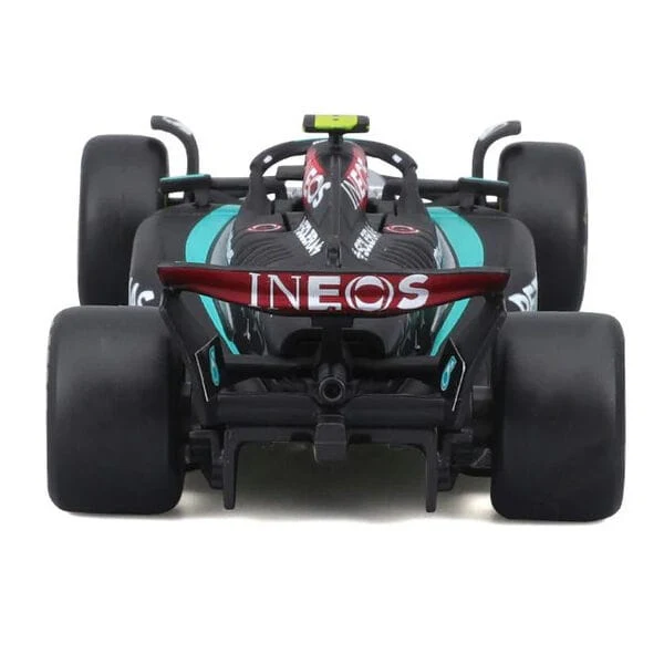 Bburago F1 1/43 without Helmet 2024 F-1 Mercedes-AMG W15 #44 Hamilton WB - Image 4