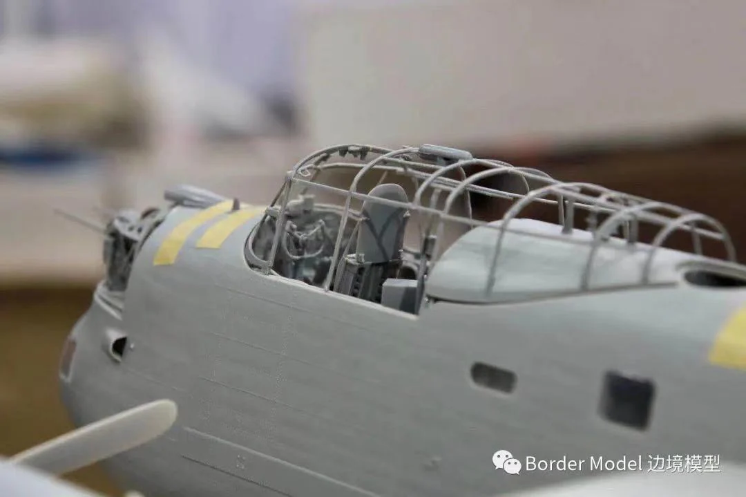 Border Model BF010 1/32 Avro Lancaster B. MkI/III /w Full Interior Plastic Model Kit - Image 3