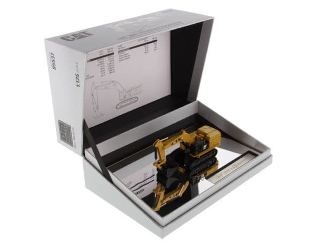 Cat 1/125 390F L Hydraulic Excavator Elite Series Diecast Model - Image 3