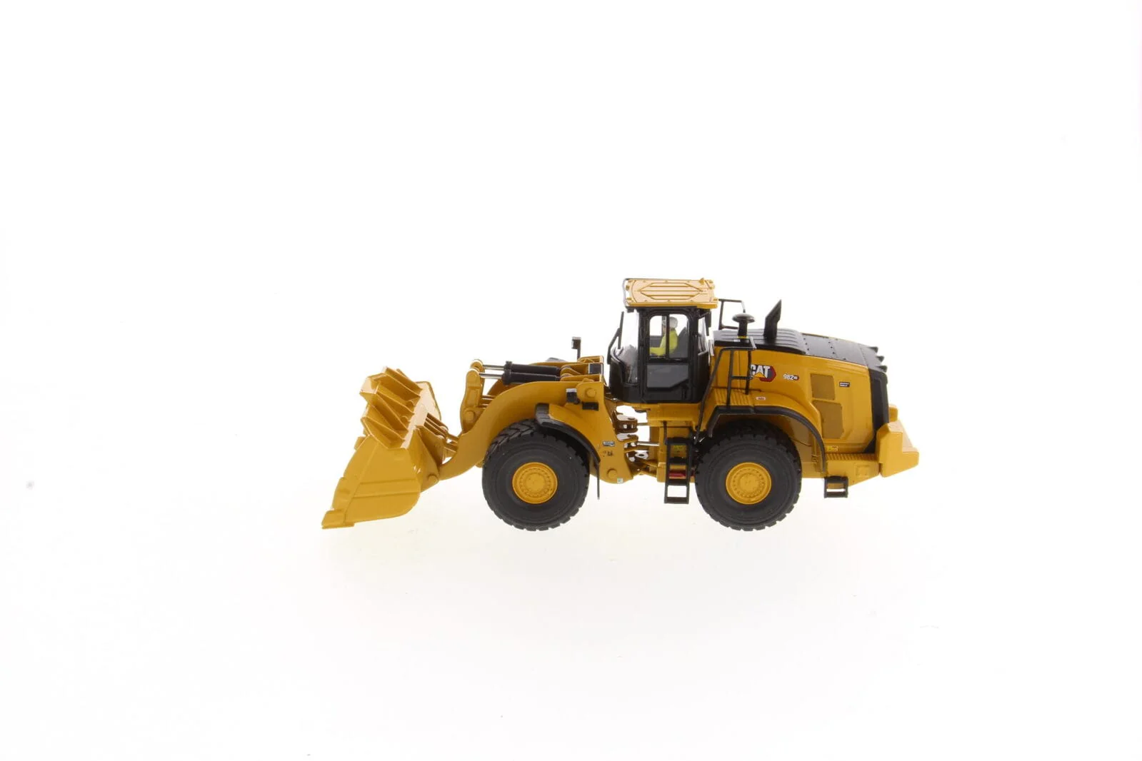 Cat 1/50 982 XE Wheel Loader High Line Series Diecast Model - Image 3