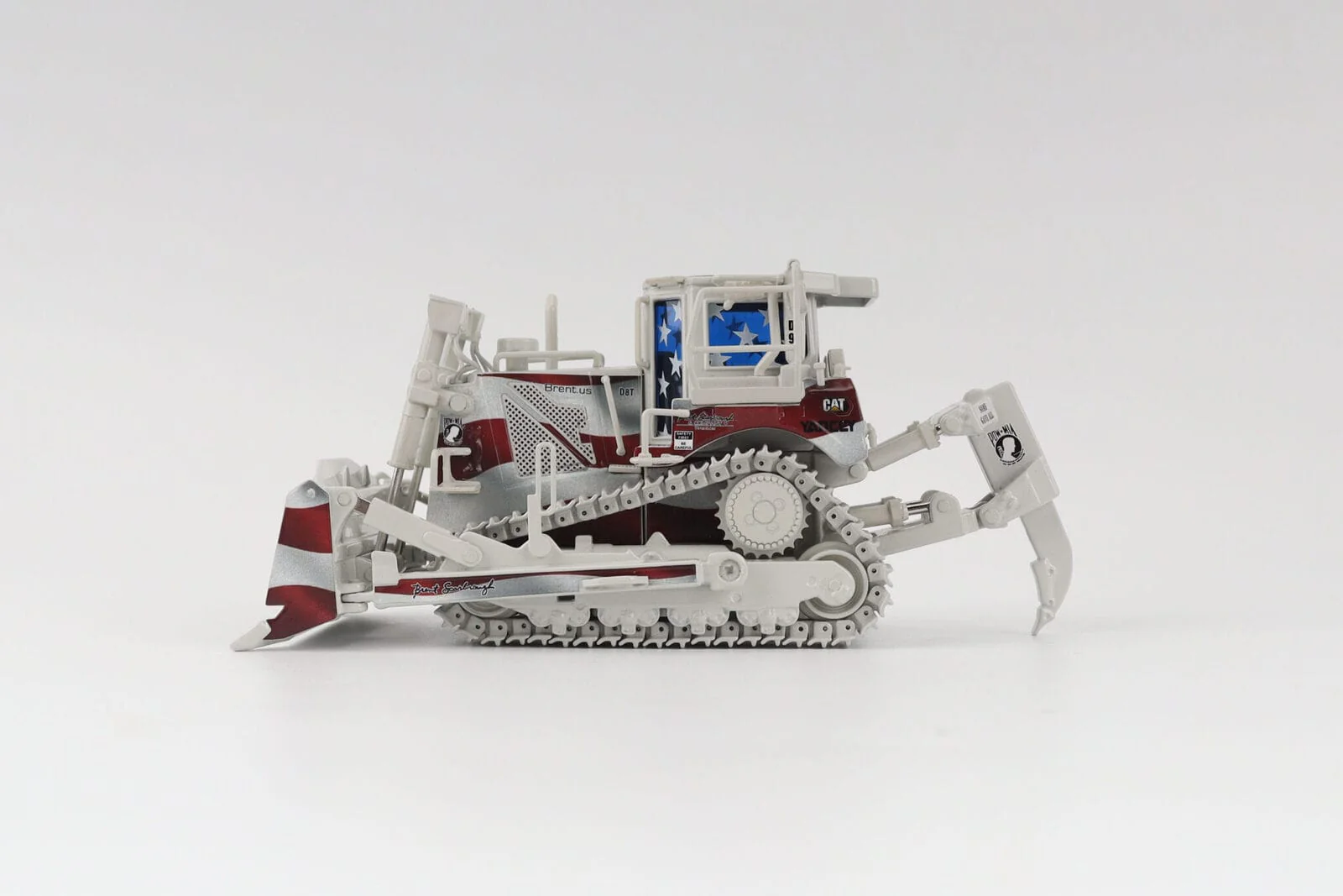 Cat 1/50 D8T Track-Type Tractor Brent Scarbrough Livery Diecast Model - Image 6