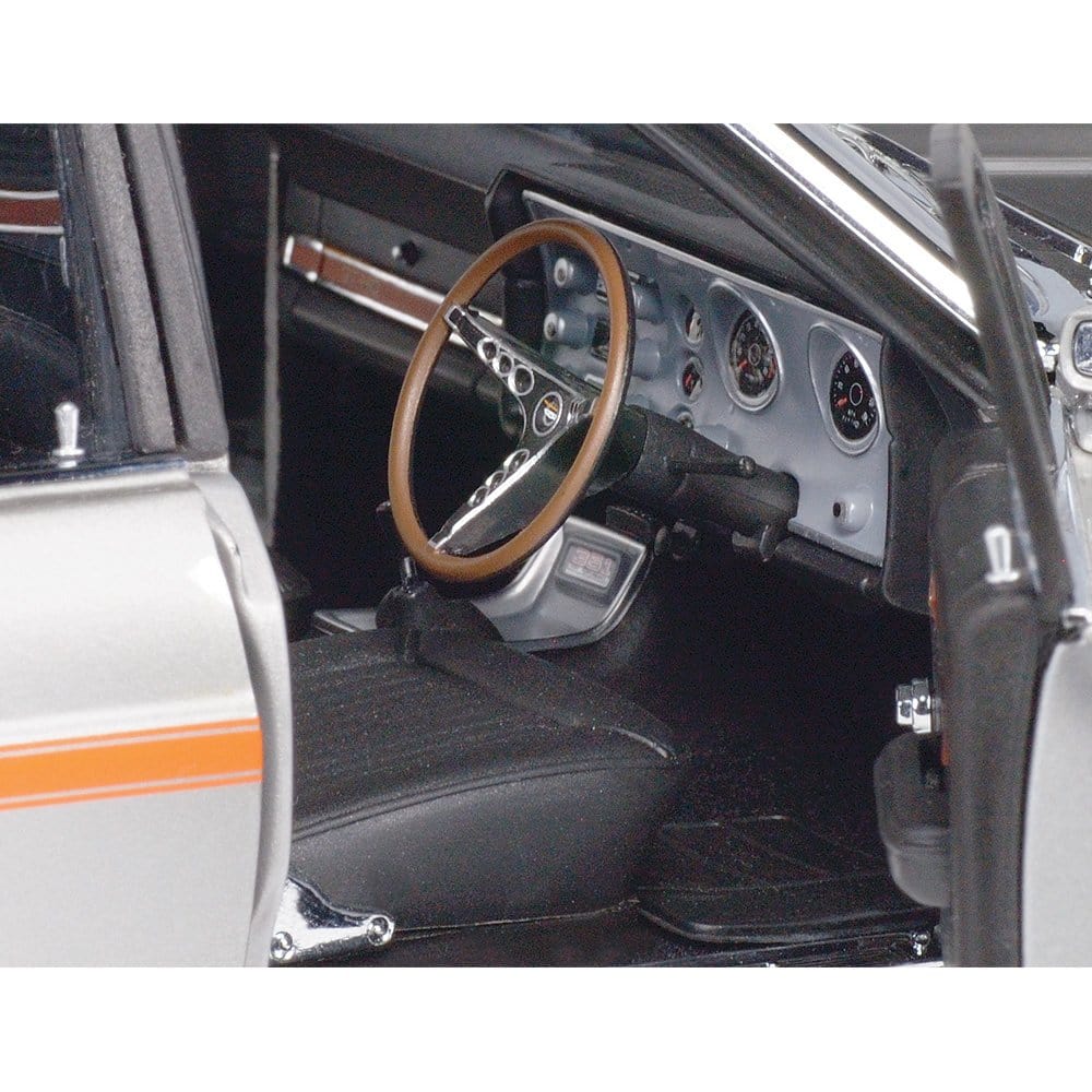 Classic Carlectables 1/18 Ford XW Falcon GT-HO Phase II Silver Fox [18836] - Image 4