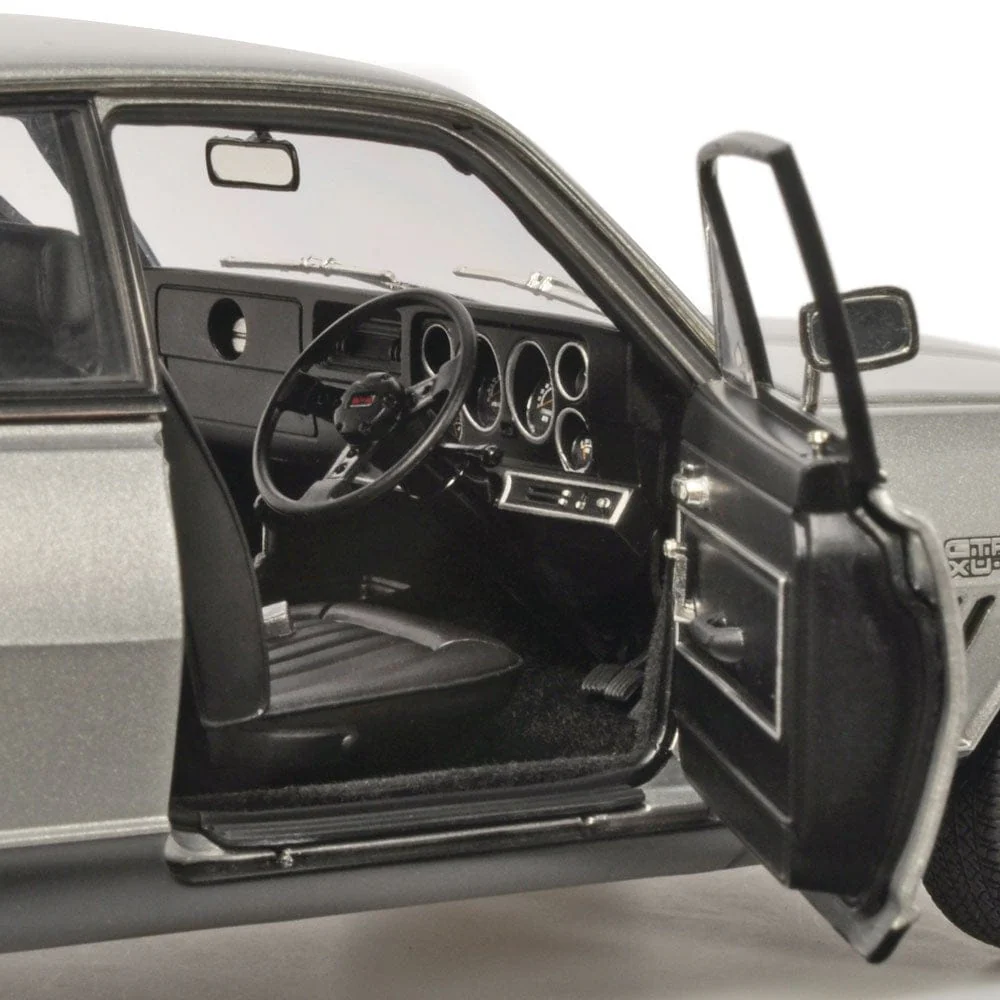 Classic Carlectables 1/18 Holden LJ Torana XU-1 Baroda Silver [18866] - Image 5