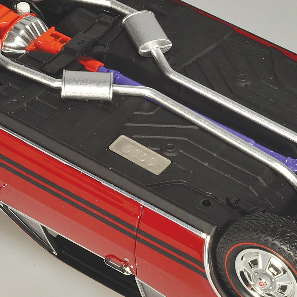 Classics Carlectables 1/18 Holden HT Monaro GTS 350 Spanish Red [18865] - Image 7