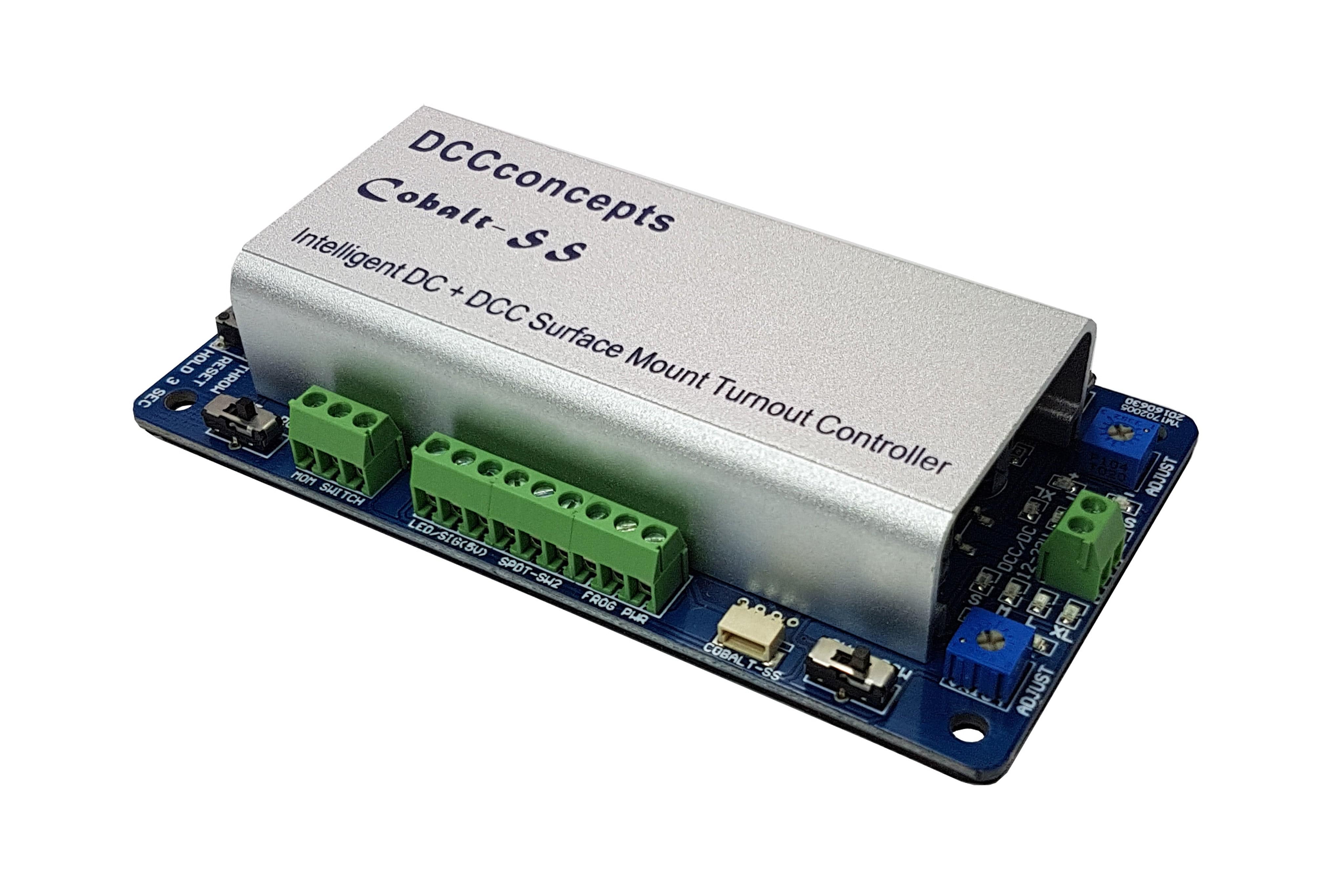 DCC Concepts 12 X Cobalt-SS With Controllers And Accessories - Image 2