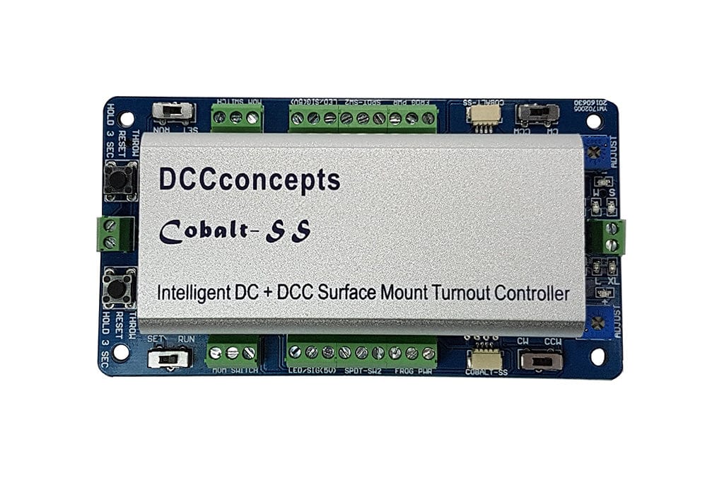 DCC Concepts 12 X Cobalt-SS With Controllers And Accessories - Image 3