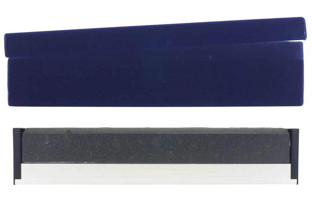 DCC Concepts Motive Power Depot Drive On/Off Storage 360mm** - Image 4