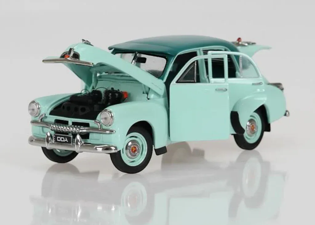 DDA 1/24 1953 2 Tone Green FJ Holden Sedan - Fully Detailed Diecast Model - Image 4