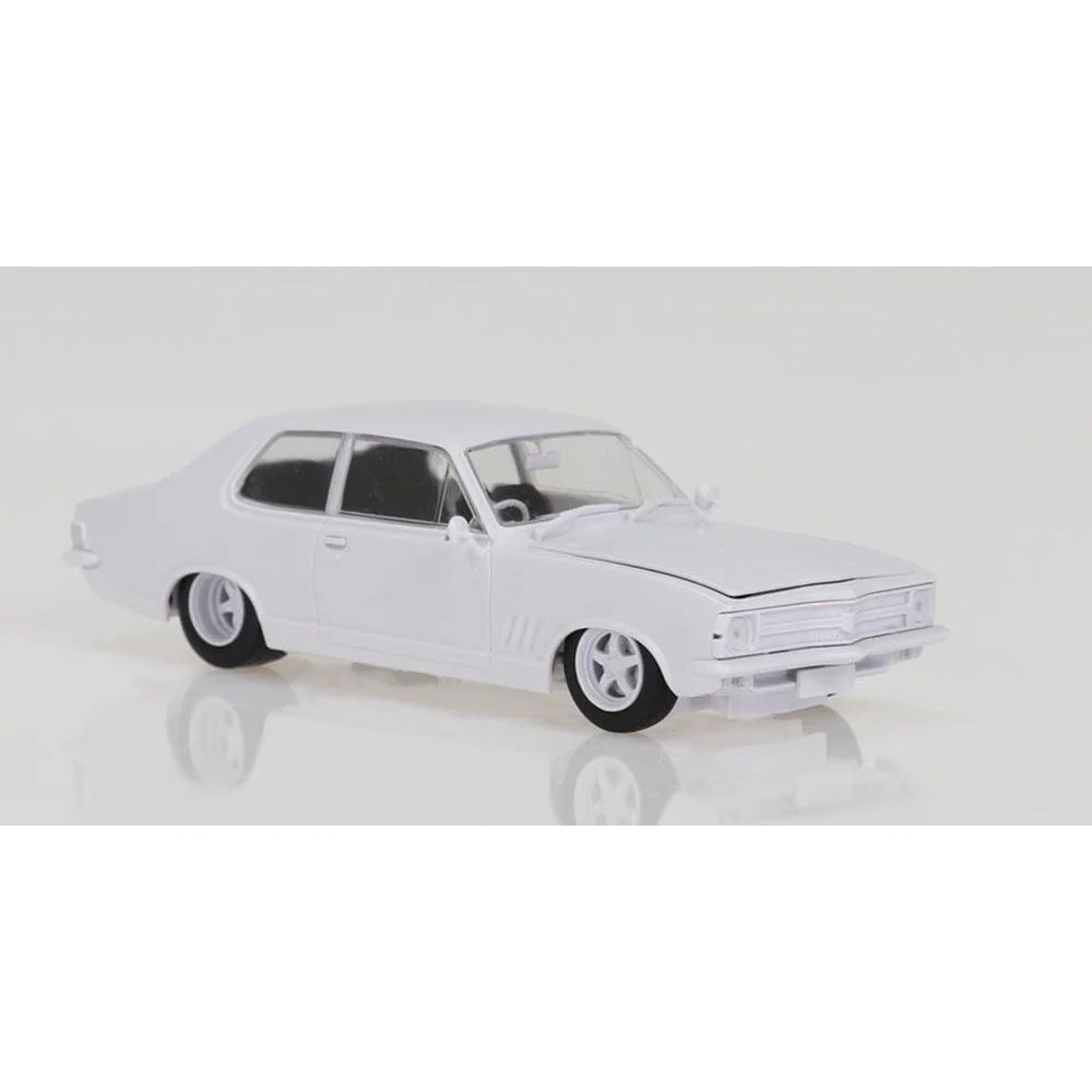 DDA 1/24 Holden LC Torana V8 Custom Plastic Model Kit [DDA621K]