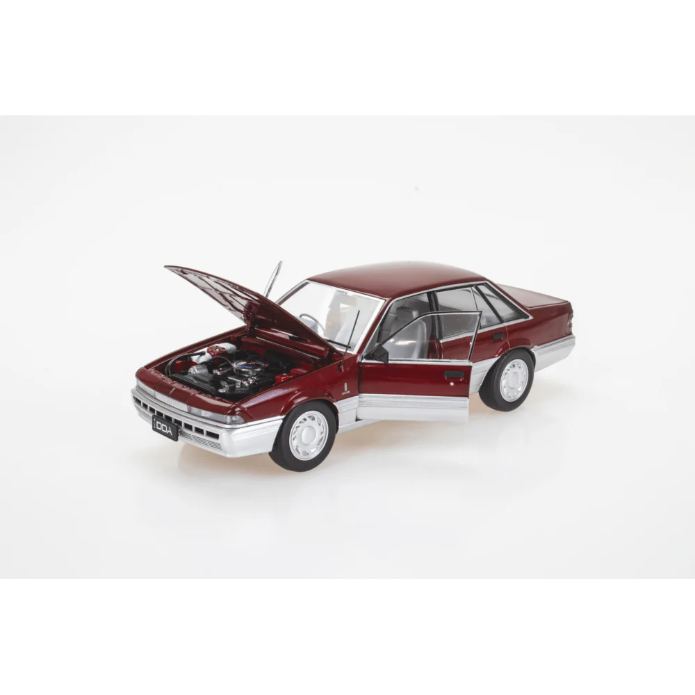 DDA 1/24 Holden VL Calais Red/Silver Diecast Model - Image 2