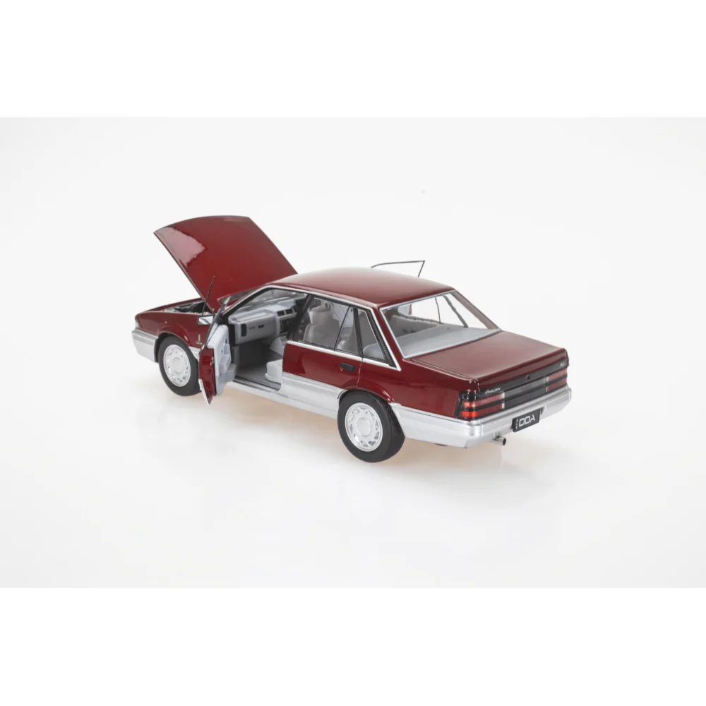 DDA 1/24 Holden VL Calais Red/Silver Diecast Model - Image 3