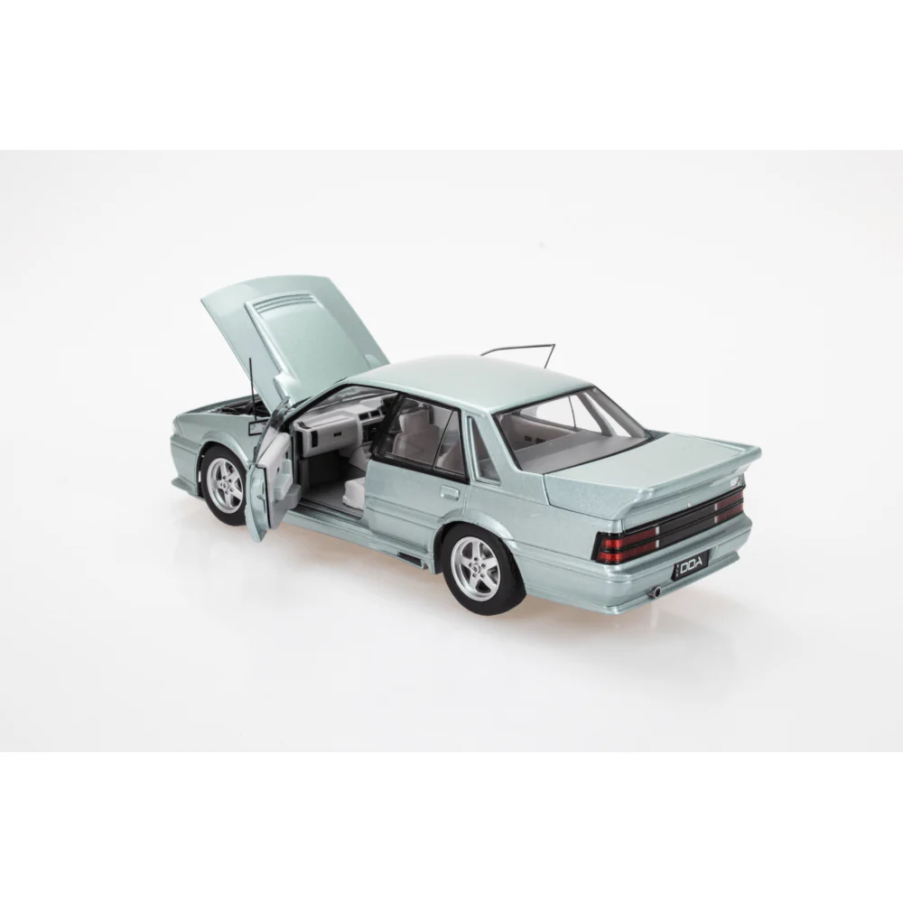 DDA 1/24 Holden VL Walkinshaw Standard Panorama Silver Diecast Model - Image 2