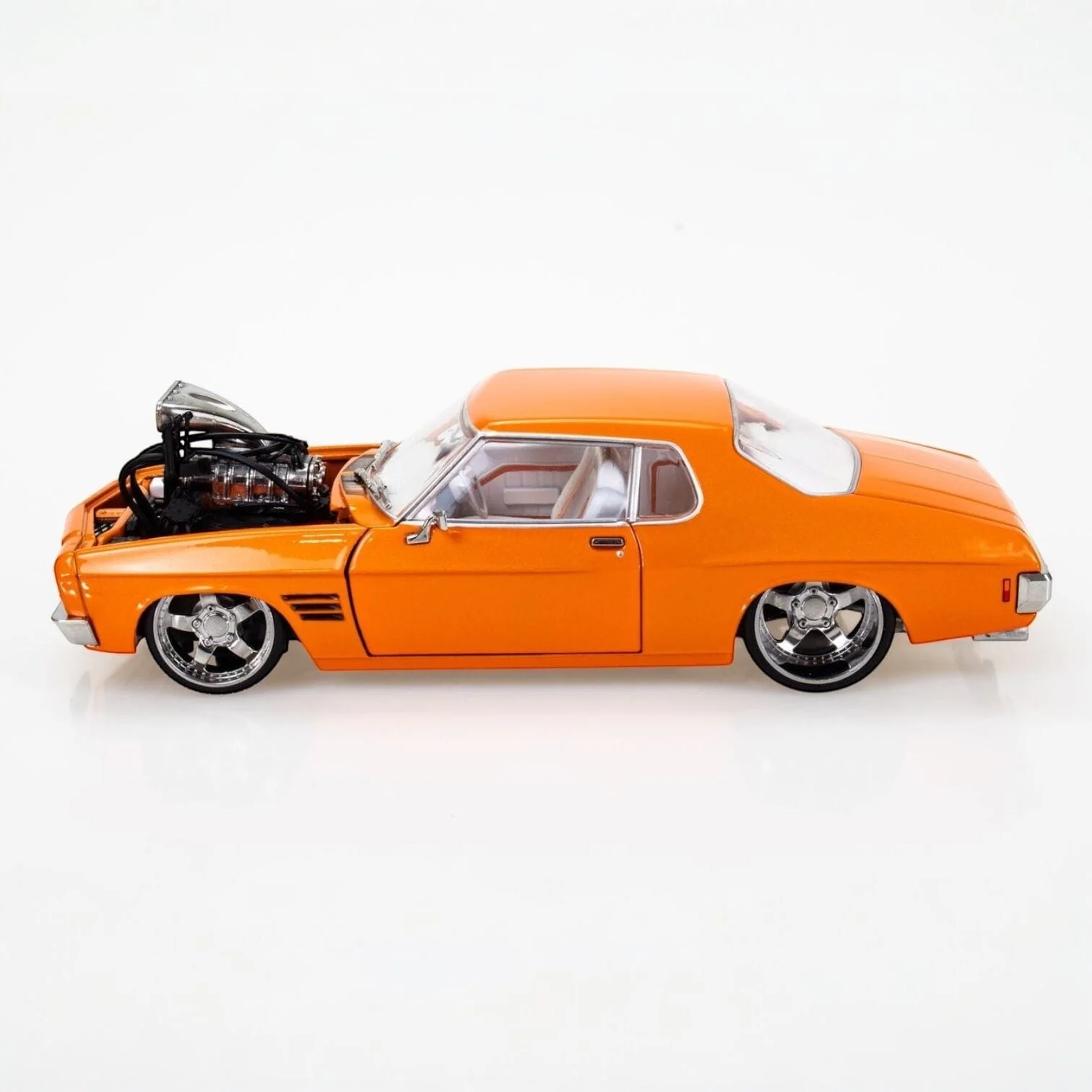 DDA 1/24 HQ Holden 2 Door Supercharged Fully Detailed Diecast Model - Orange - Image 5