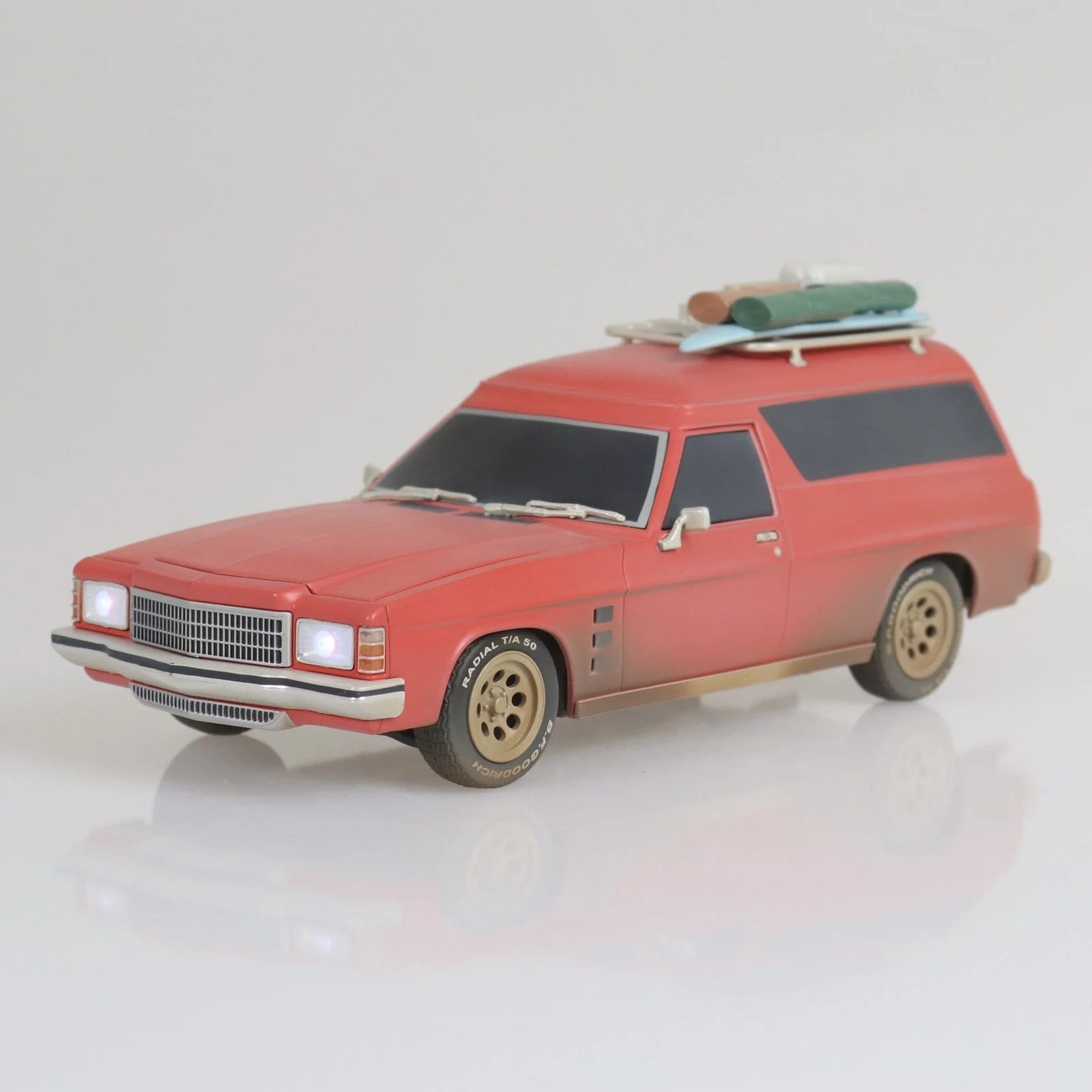 DDA 1/24 Maxs Dirty Version Holden HJ Panelvan Spectra Rides Light Up - Pre-Assembled Plastic Model