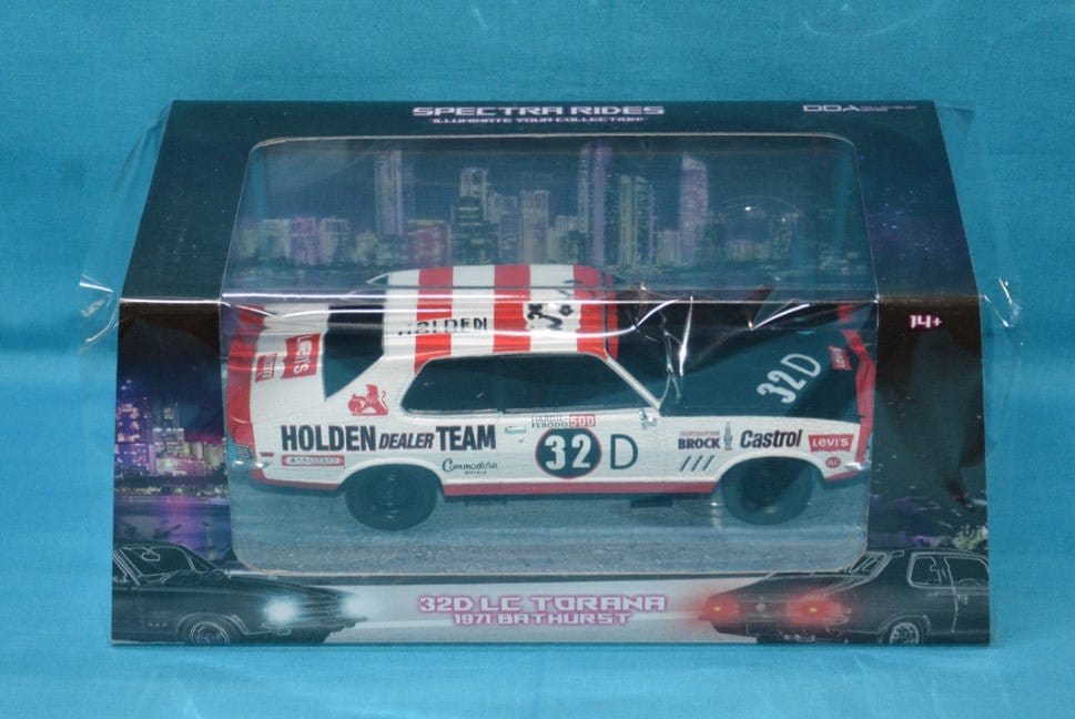 DDA 1/24 No.32D Brock LC Torana Spectra Rides Light Up - Prebuilt Plastic Model