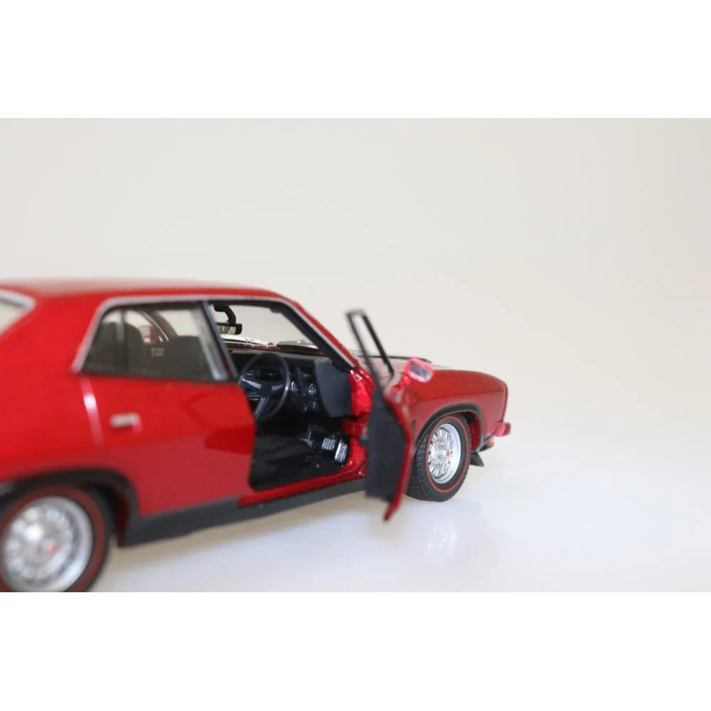 DDA 1/32 Red Ford XB GT 4 Door Fully Detailed Diecast Model - Image 3