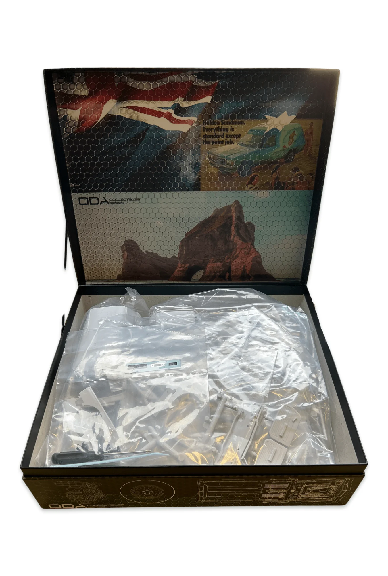 DDA 515K 1/24 Super Charged Slammed 1975 Holden HJ Panelvan Plastic Model Kit - Image 3