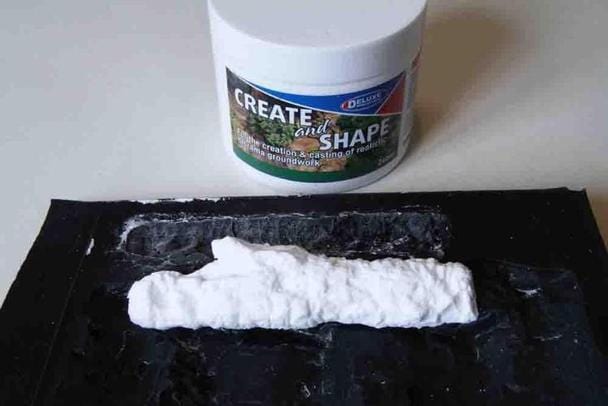 Deluxe Materials BD60 Create And Shape 240ml - Image 4