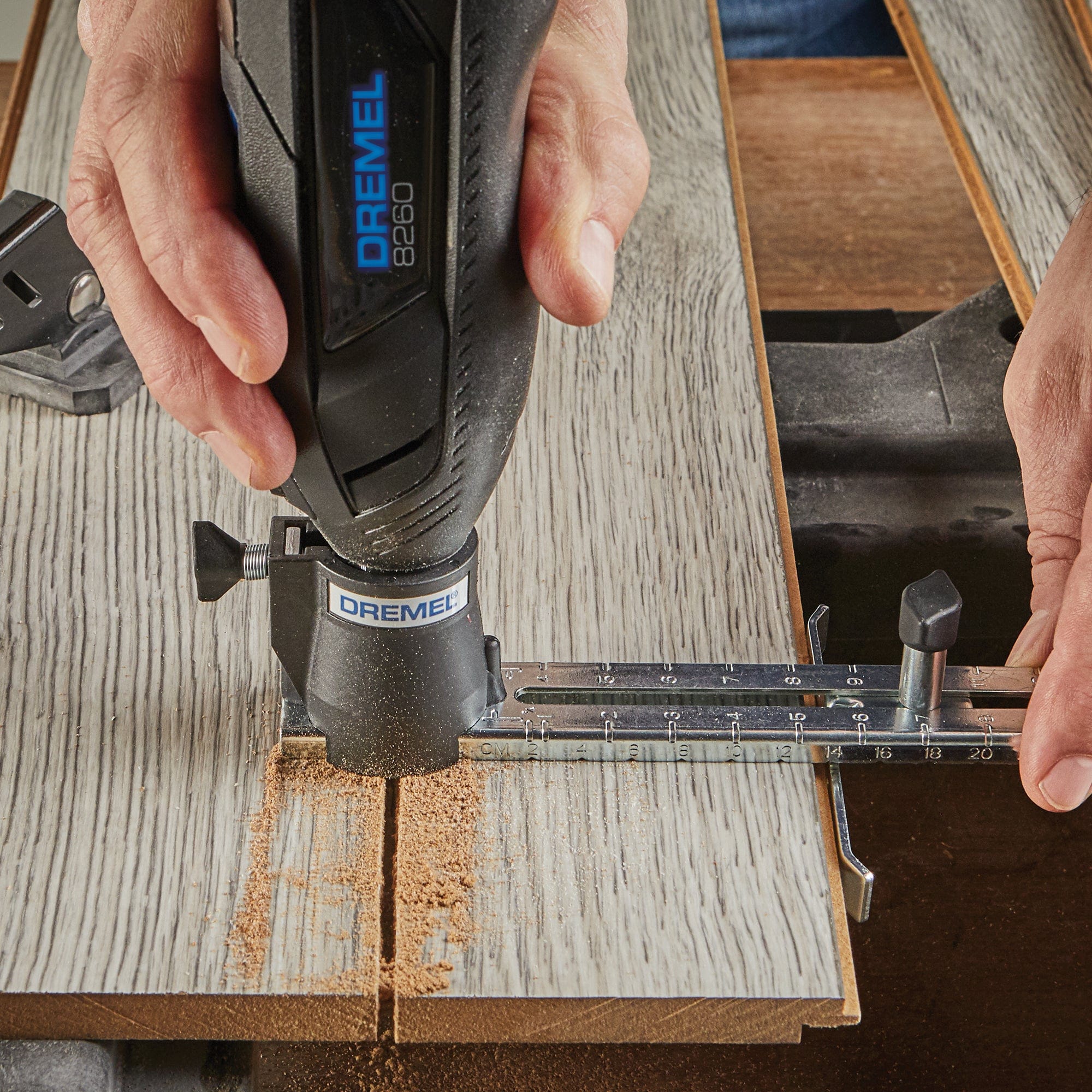 Dremel Circle Cutter & Straight Edge Guide (678)** - Image 2