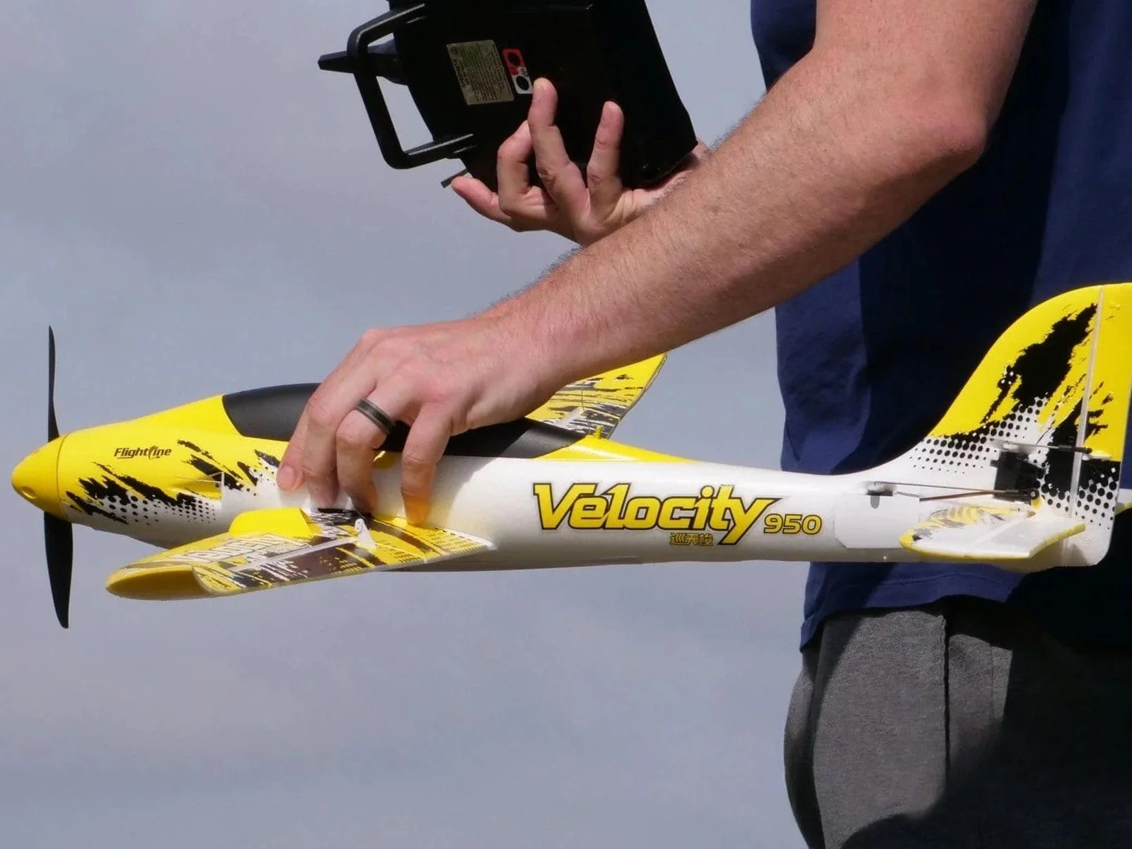 FlightLine Velocity Racer 990mm Wingspan PNP [FS10311P]** - Image 3