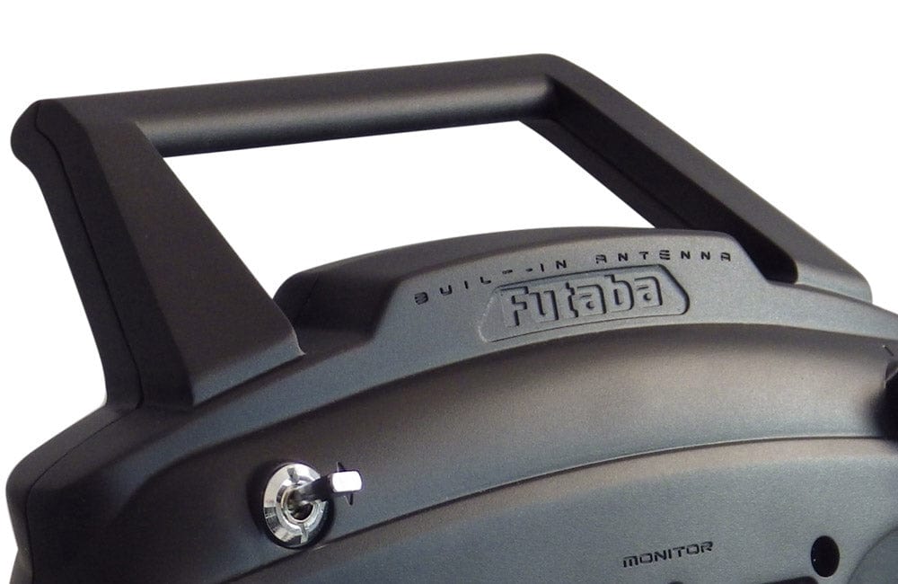 Futaba T6L 6ch Transmitter FHSS W/R3106GF Mode 2 - Image 3