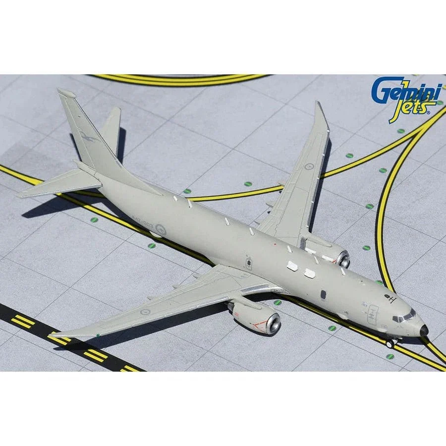 Gemini Jets 1/400 Royal Australian Air Force P-8A [GMRAA106] - Image 3