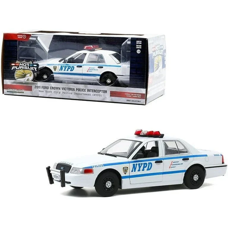 Greenlight 1/24 Quantico (2015-18 TV Series) - 2003 Ford Crown Victoria Police - Image 2