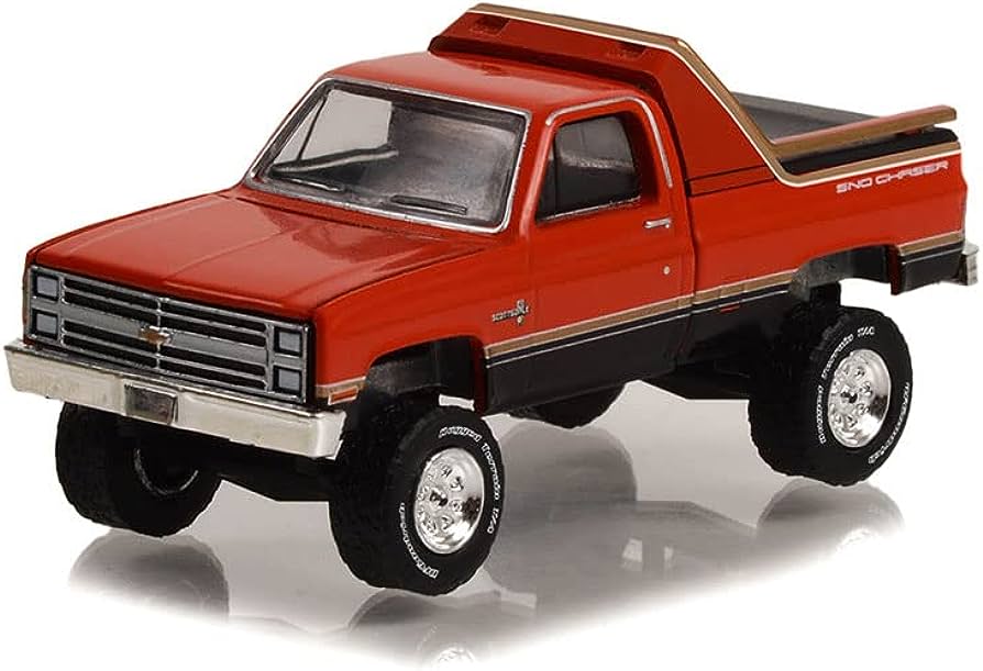 Greenlight 1/64 Sno Chaser Chev K-10 Scottsdale 4x4 Diecast Model