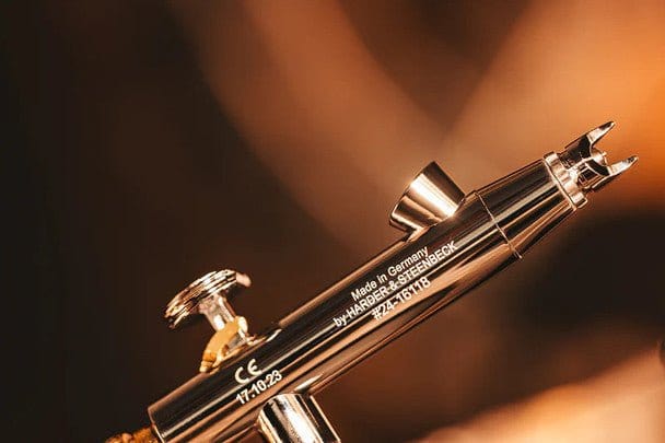 Harder And Steenbeck 121233 Evolution 2024 CRPlus 2in1 Airbrush (0.28mm & 0.45mm) - Image 4