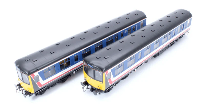 Heljan OO Scale Class 104 2 Car Set Revised Network Southeast L701 DCC Ready Loco