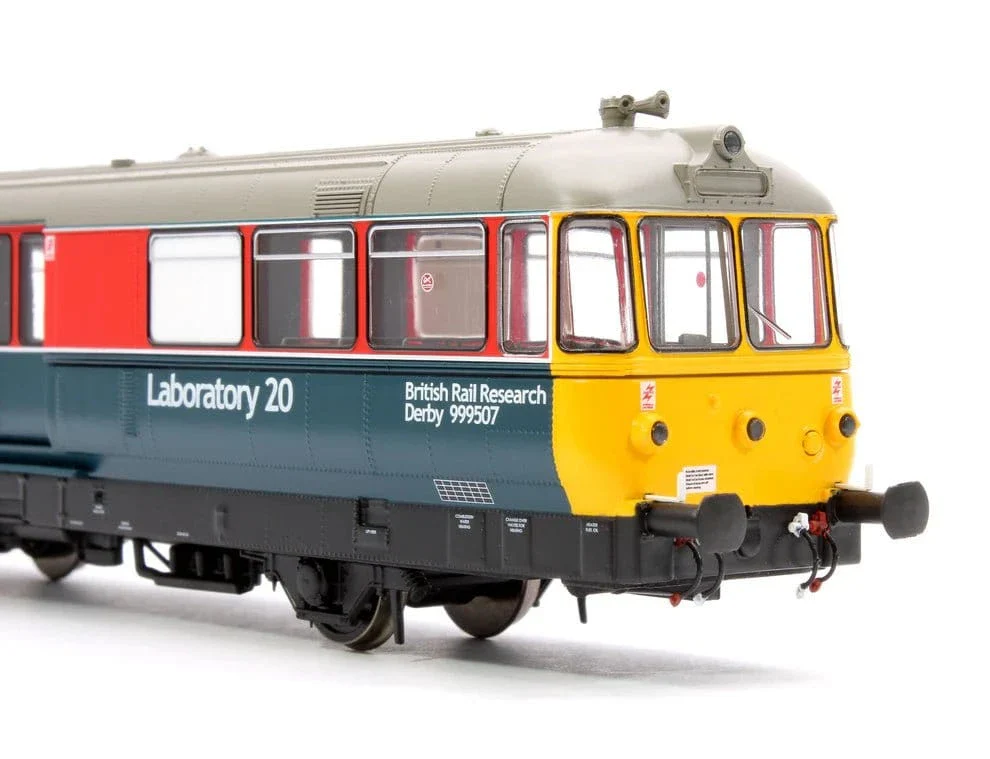 Heljan OO Scale Waggon & Maschinenasu Diesel Railbus Red/Blue - DC** - Image 3