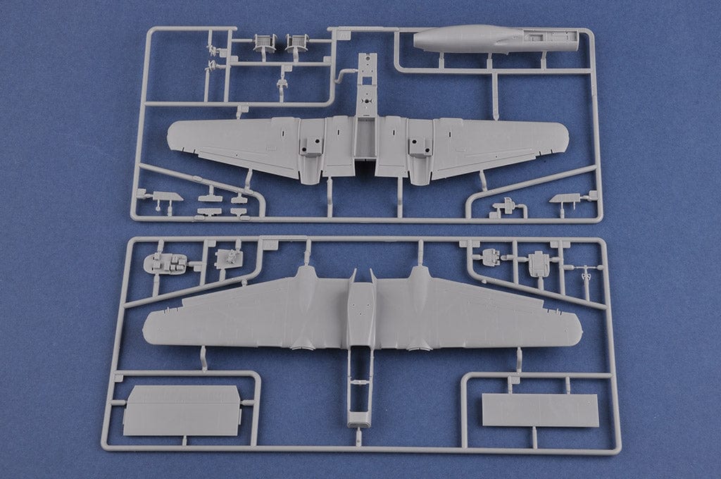 Hobby Boss 1/72 P-61B Black Widow - Image 4