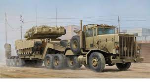 HobbyBoss 1/35 M911 C-HET w/m747 Heavy Equipment Semi-Trailer Plastic Model Kit [85519]