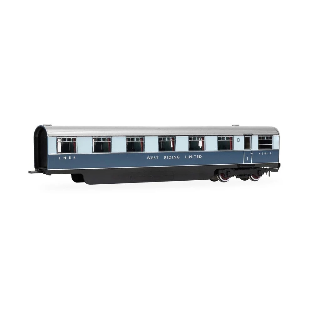 Hornby OO Scale LNER West Riding Limited Double Open First Articulated Coach Pack [R40478] - Image 3