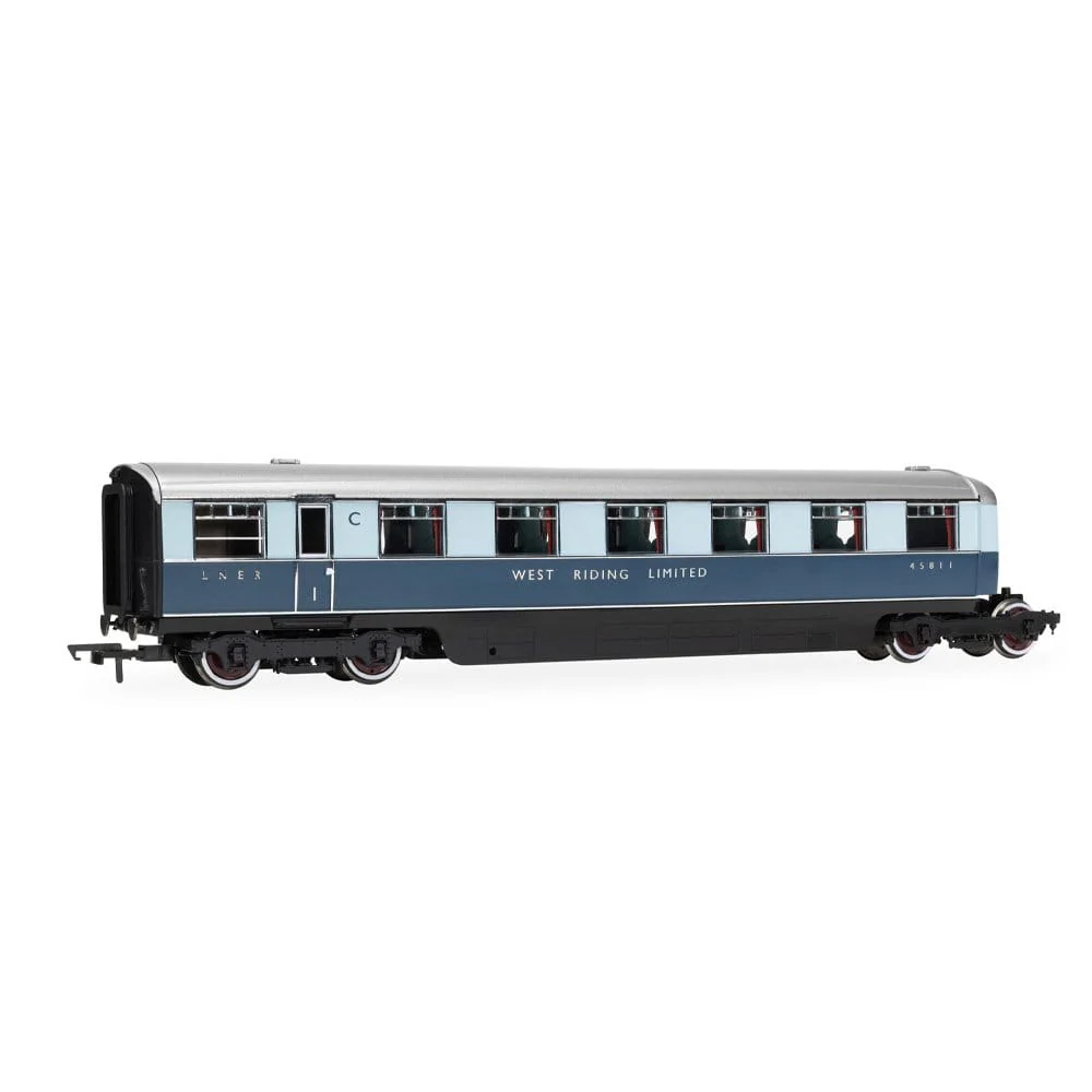 Hornby OO Scale LNER West Riding Limited Double Open First Articulated Coach Pack [R40478] - Image 4