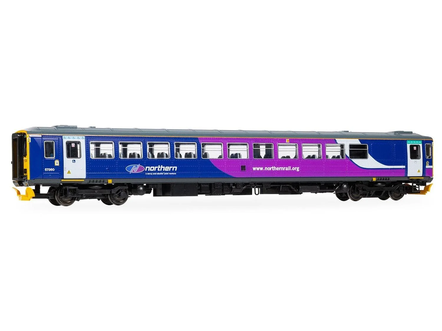 Hornby OO Scale Northern Rail Class 153 153360 [R30427] - Image 2