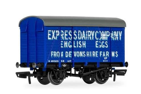 Hornby OO Scale SR Express Dairies Box Van 48323 [R60279]